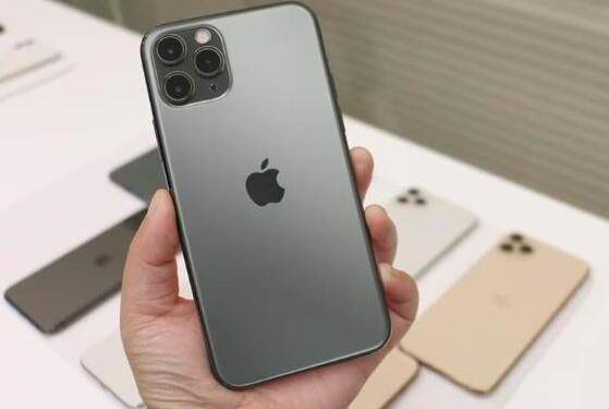 iPhone 12自降价后销量暴涨，为苹果创纪录的营收立下了巨大功劳