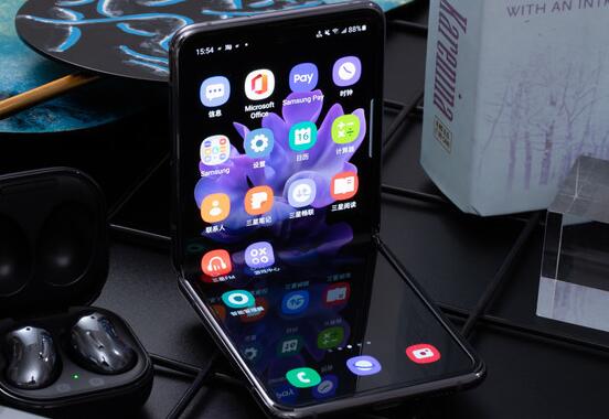 三星手机可以抵押多少钱，三星Galaxy Z Flip 5G重新定义精美设计