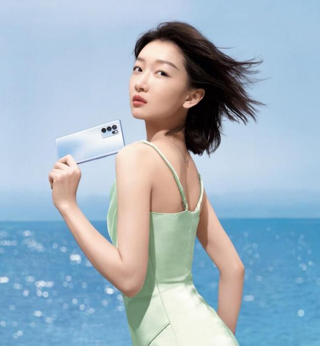 一键拍出好看的自己 Reno6系列AI焕采美妆/光斑人像体验