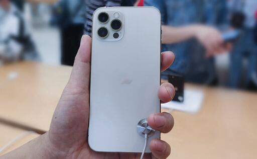 怎样在手机上贷款:iPhone 13全系保护壳曝光：后摄大改动、比小米11U还过分