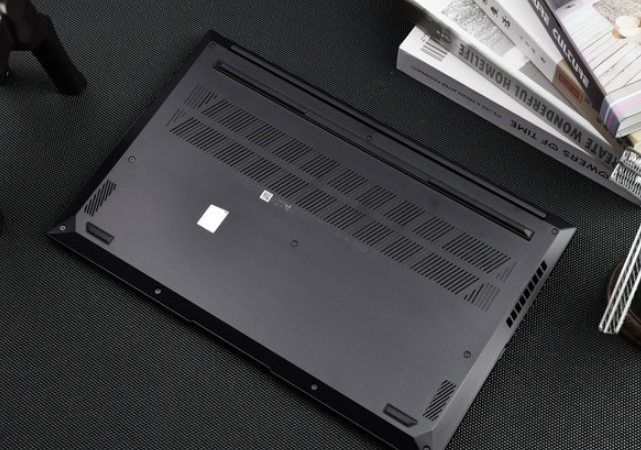 华硕无双评测：英特尔Evo认证+首款120Hz OLED屏